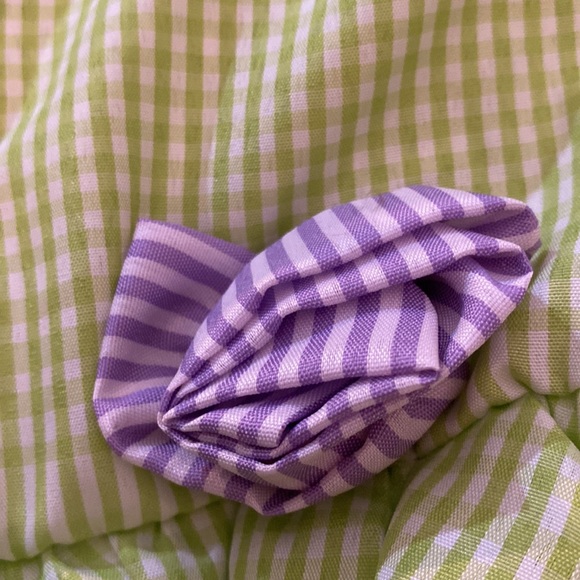 New very cute green plaid dress with a purple flower, purple and white flower - Picture 2 of 6